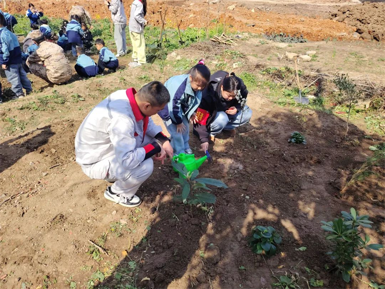 第12頁_公司動(dòng)態(tài)_新聞中心_蕪湖造船廠有限公司