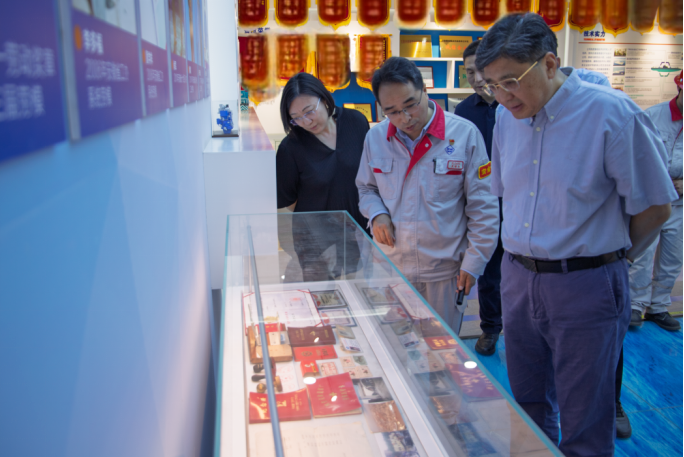 第10頁_公司動(dòng)態(tài)_新聞中心_蕪湖造船廠有限公司